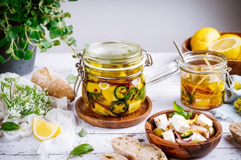 Nakladaná feta
